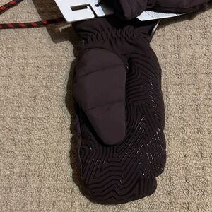 Lululemon Puff Mittens